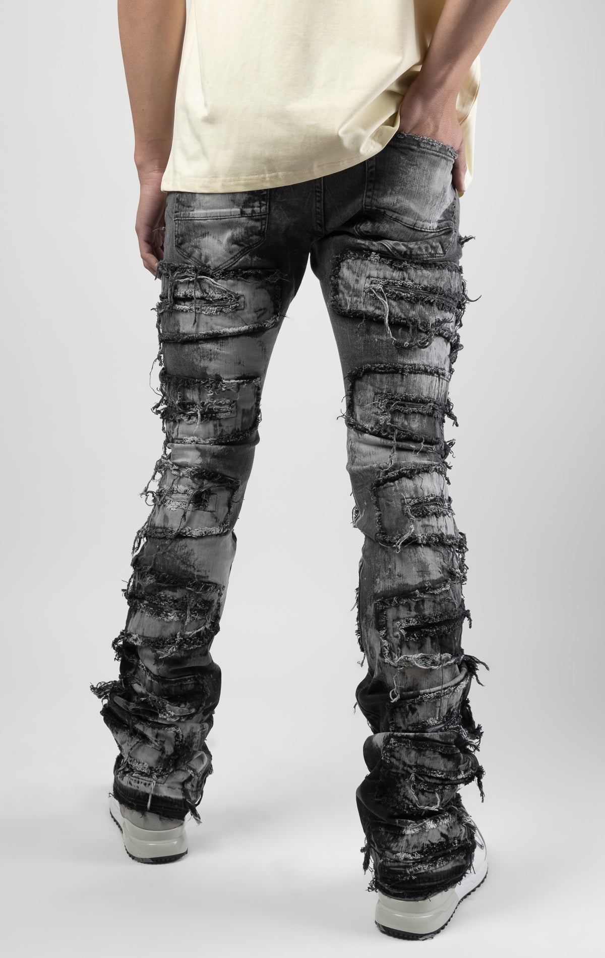 Mercury bold, risk-taking flare pants feature a regular rise and extended length for maximum stacks. With a unique heavy wash and rip and repair design, complete with patches and abrasions, these skinny fit jeans are ready for adventure. Made from 98% cot