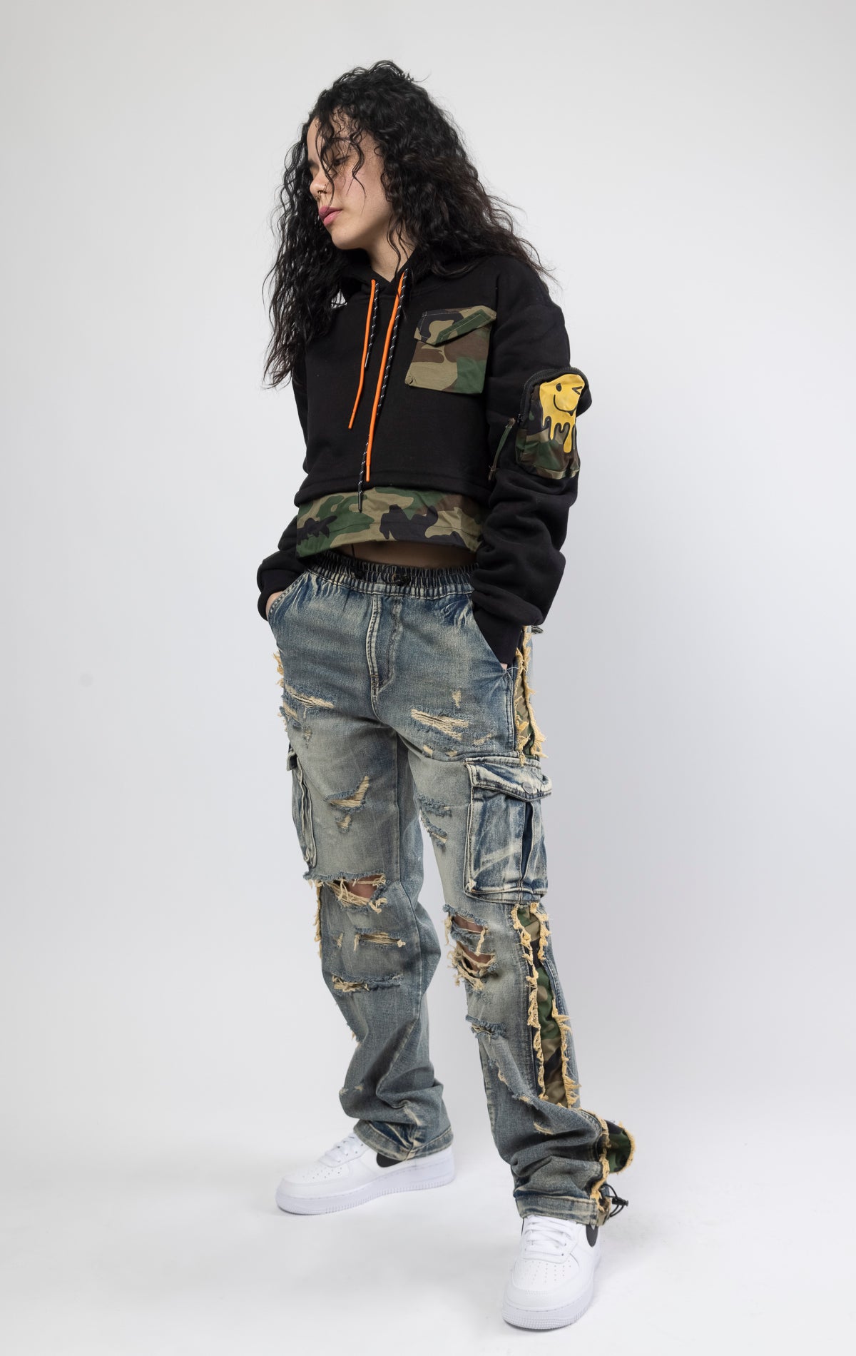 Women's chenille patch cropped pullover fleece hoodie set