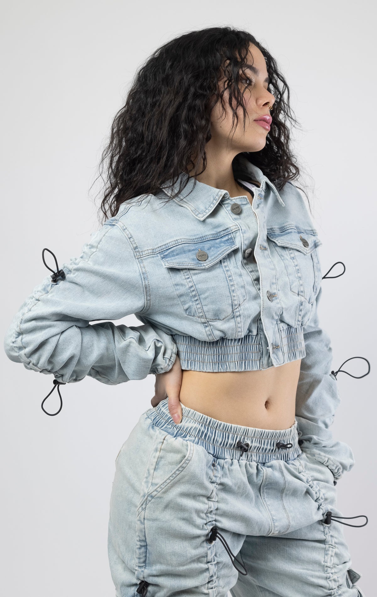 Cropped denim jacket.