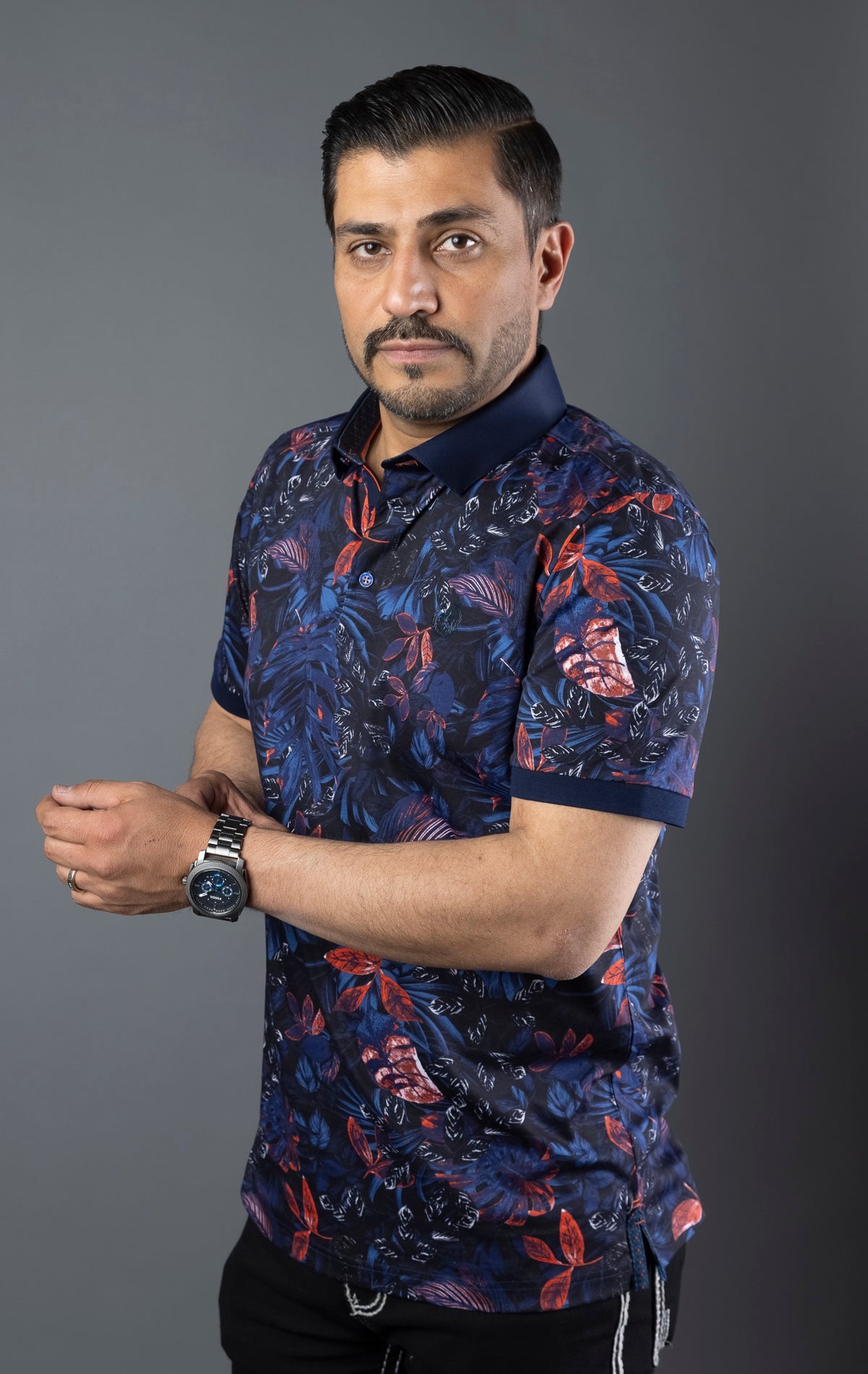 Men's casual dress polo shirt with contrast collar and embroidery, made from light and breathable 100% mercerized cotton, red blue contrast, polo shirt.