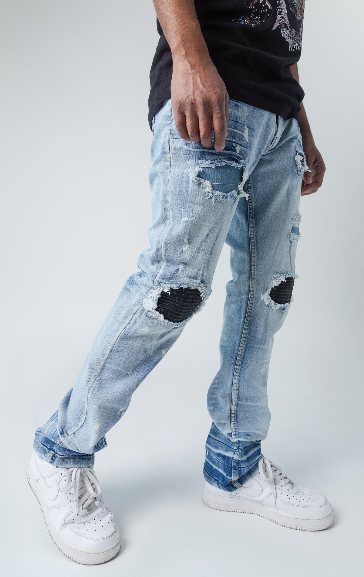 Evolution teared denim pants in ice blue and black