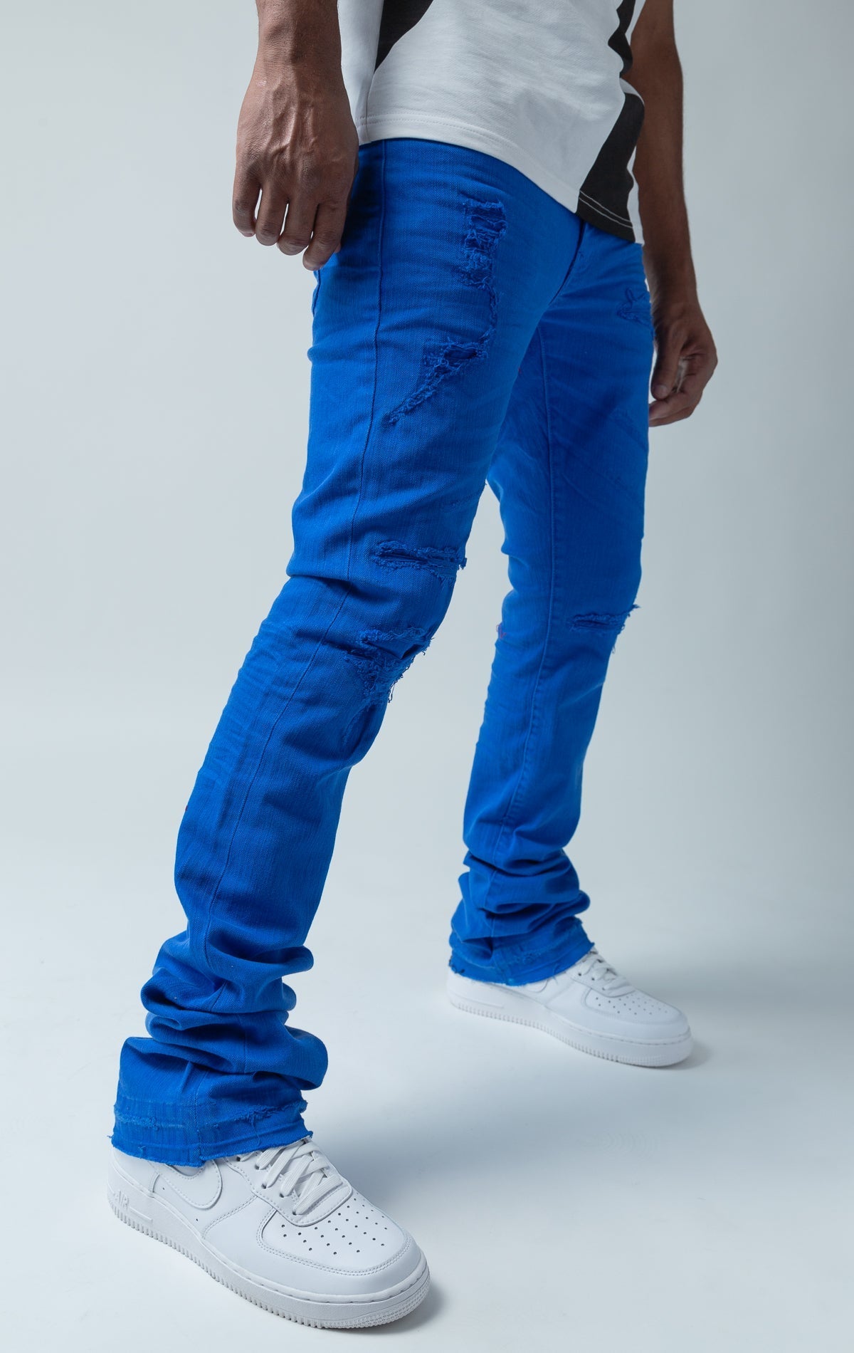 Royal blue shredded denim pants