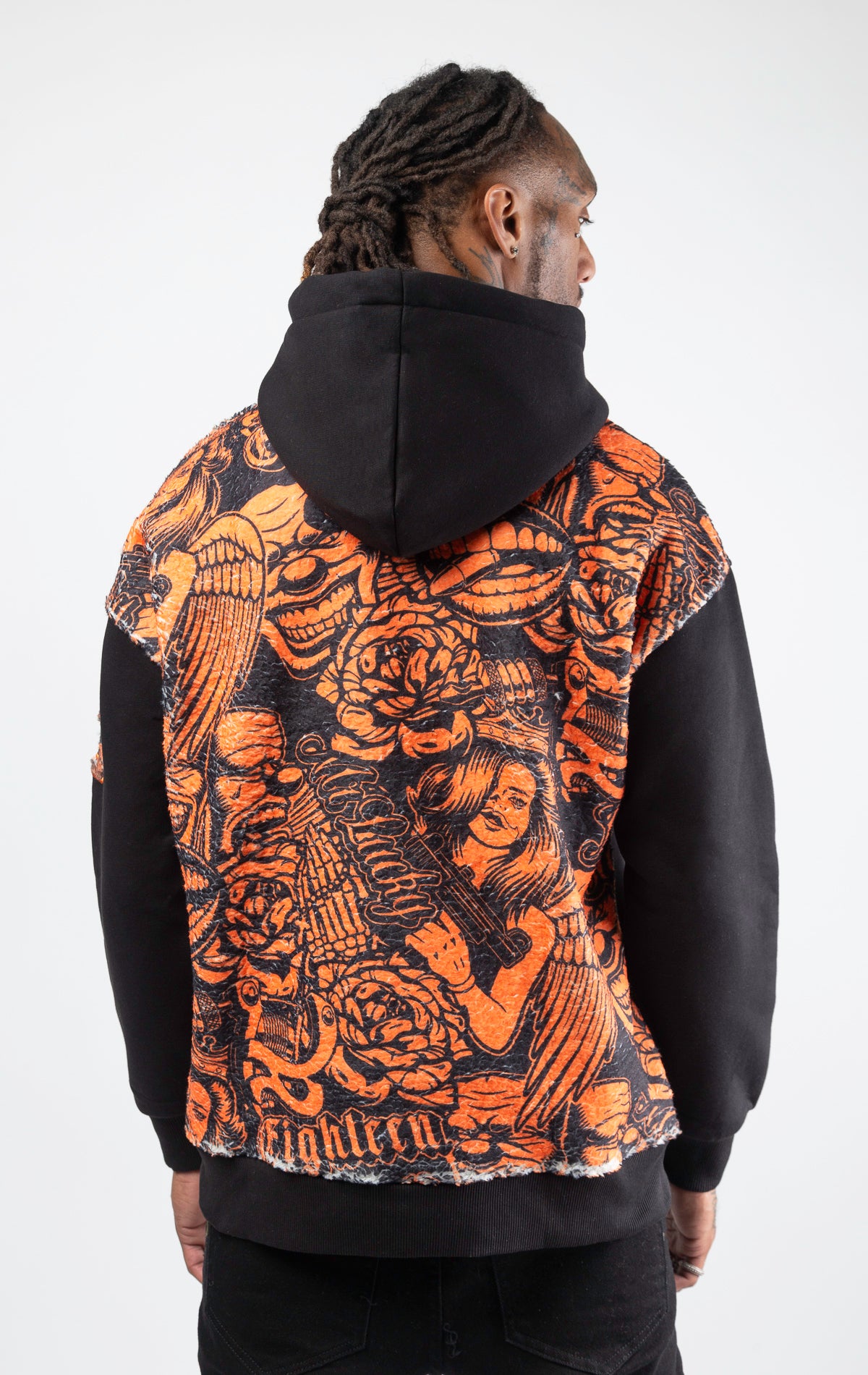 Pullover hoodie with print in the back. 